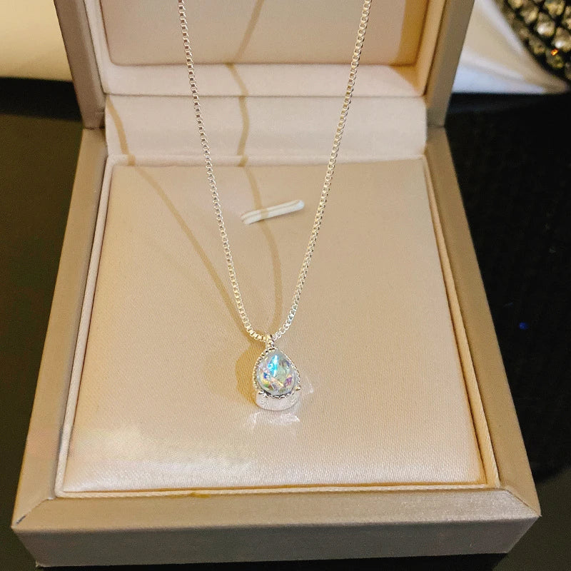 Sparkling Stone Necklace